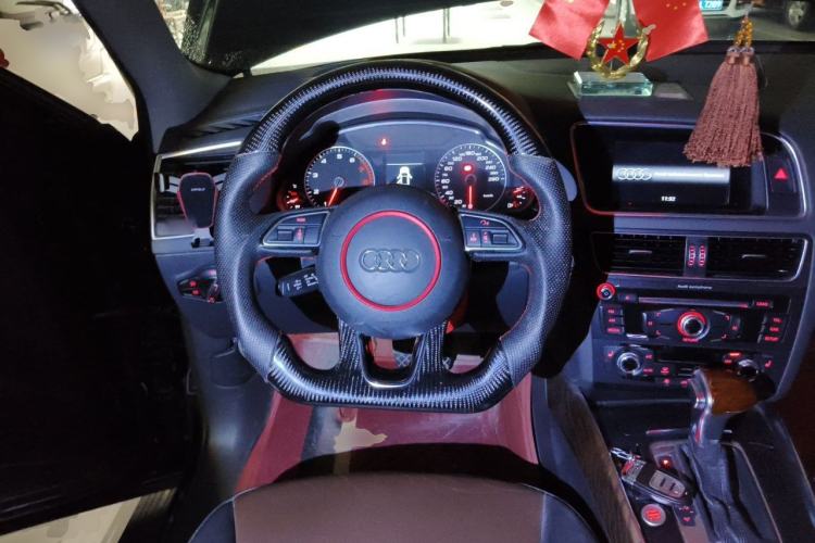Used Audi Q5 2016 40 TFSI Technology Edition Steering Wheel
