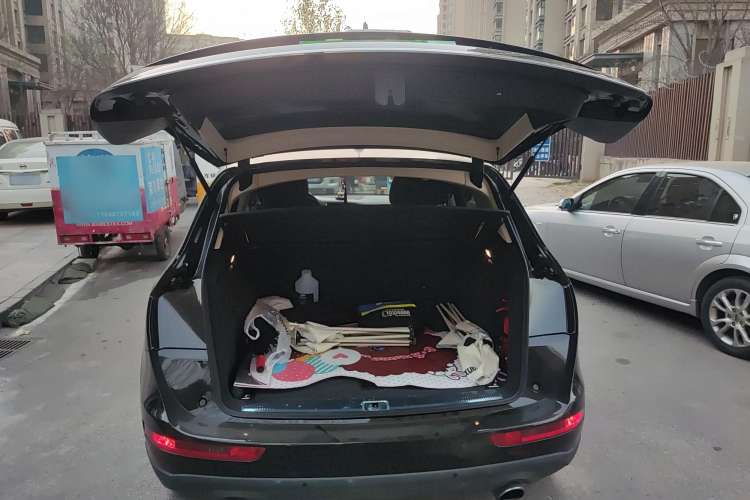 Used Audi Q5 2016 40 TFSI Technology Edition Trunk