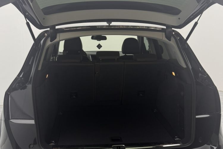 Used Audi Q5 2016 40 TFSI Luxury Model Trunk