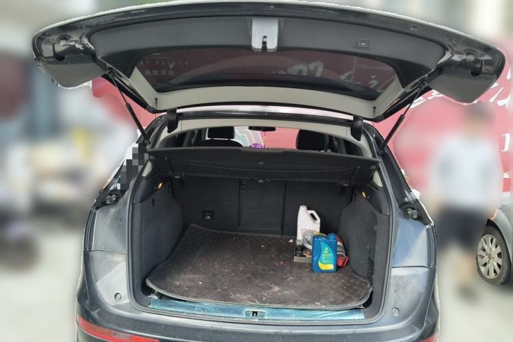 Used Audi Q5 2016 40 TFSI Comfort Model Trunk