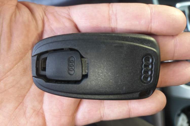 Used Audi Q5 2016 40 TFSI Technology Edition Vehicle Key