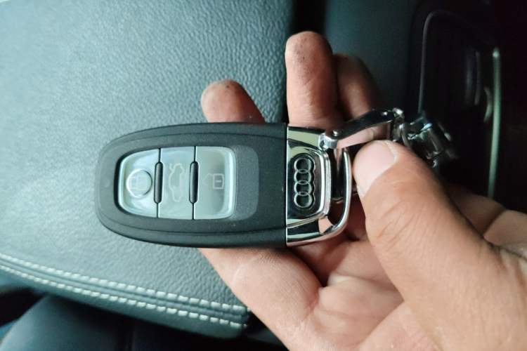 Used Audi Q5 2016 40 TFSI Technology Edition Vehicle Key