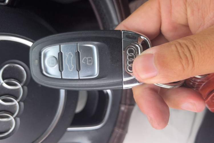 Used Audi Q5 2016 40 TFSI Technology Edition Vehicle Key