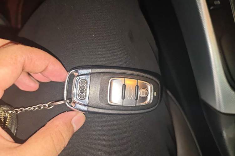 Used Audi Q5 2016 40 TFSI Technology Edition Vehicle Key