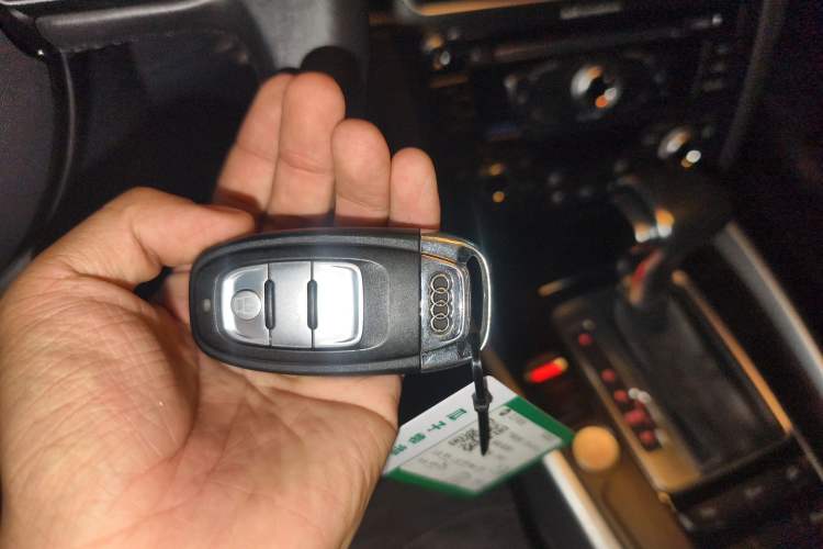 Used Audi Q5 2016 40 TFSI Technology Edition Vehicle Key