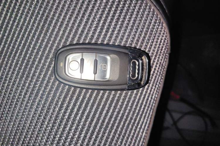 Used Audi Q5 2016 40 TFSI Trendy Edition Vehicle Key