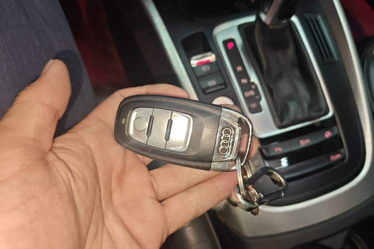 Used Audi Q5 2016 40 TFSI Technology Edition Vehicle Key