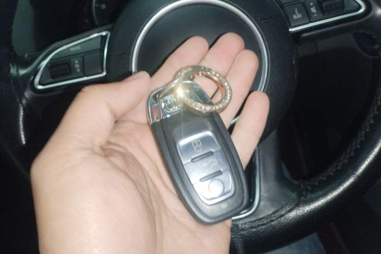 Used Audi Q5 2016 40 TFSI Technology Edition Vehicle Key