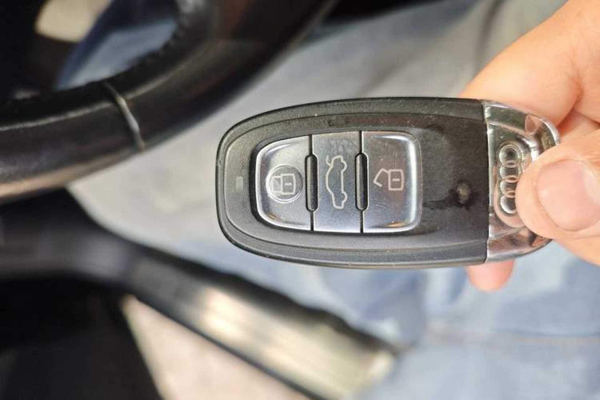 Used Audi Q5 2016 40 TFSI Trendy Edition Vehicle Key