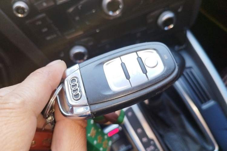 Used Audi Q5 2016 40 TFSI Technology Edition Vehicle Key