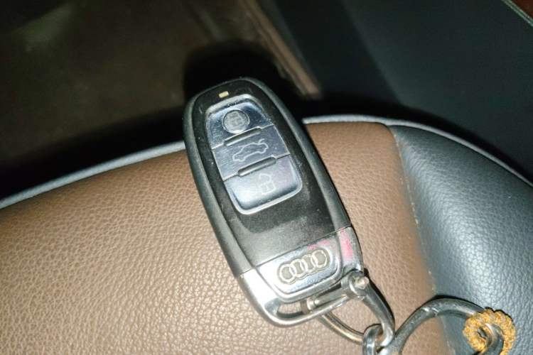 Used Audi Q5 2016 40 TFSI Technology Edition Vehicle Key