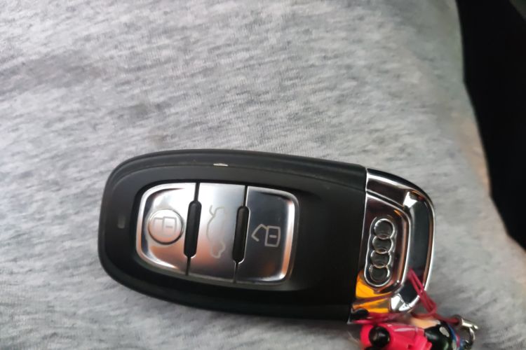 Used Audi Q5 2016 40 TFSI Technology Edition Vehicle Key