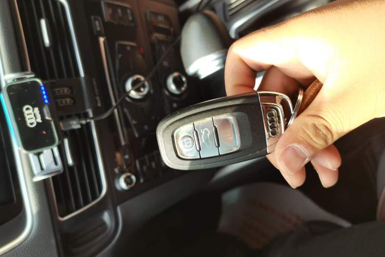 Used Audi Q5 2016 40 TFSI Trendy Edition Vehicle Key
