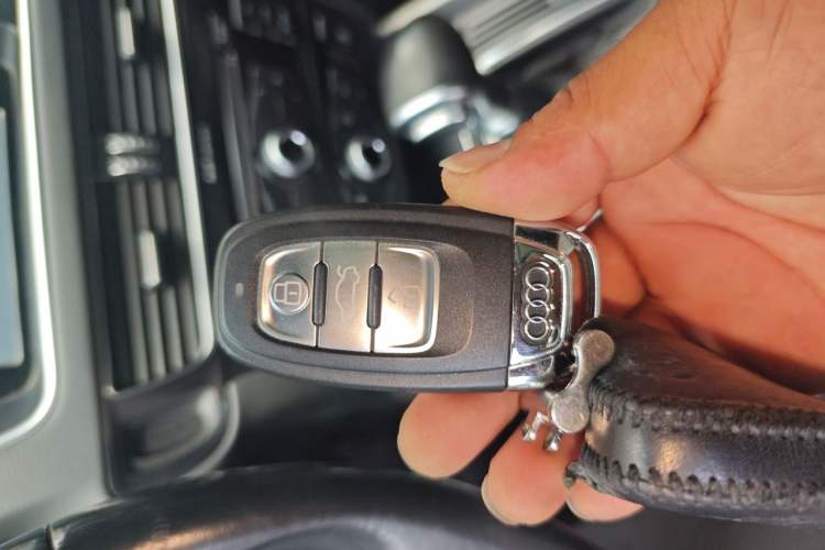 Used Audi Q5 2016 40 TFSI Technology Edition Vehicle Key