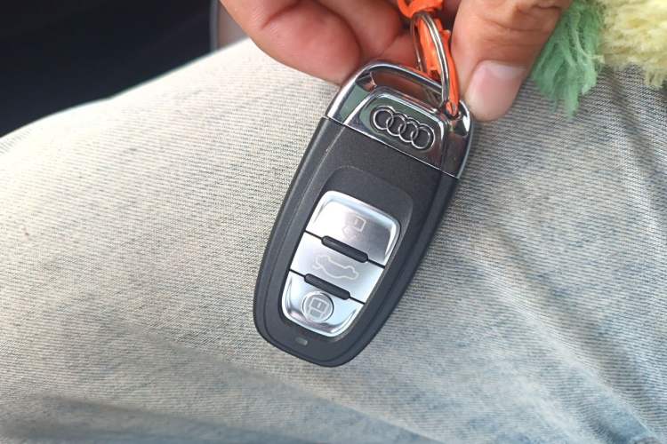 Used Audi Q5 2016 40 TFSI Technology Edition Vehicle Key