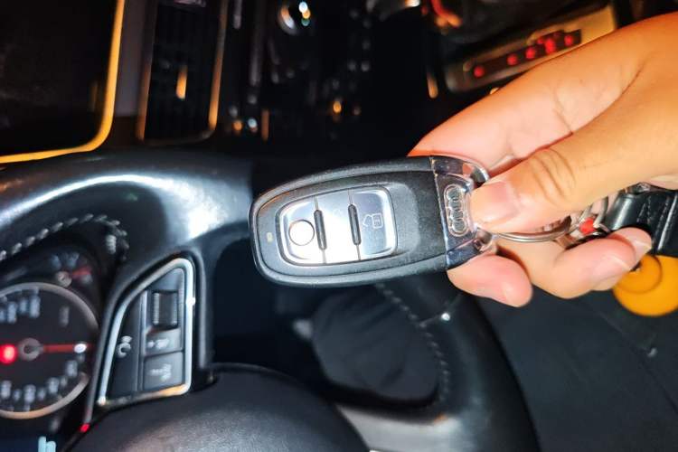 Used Audi Q5 2016 40 TFSI Technology Edition Vehicle Key