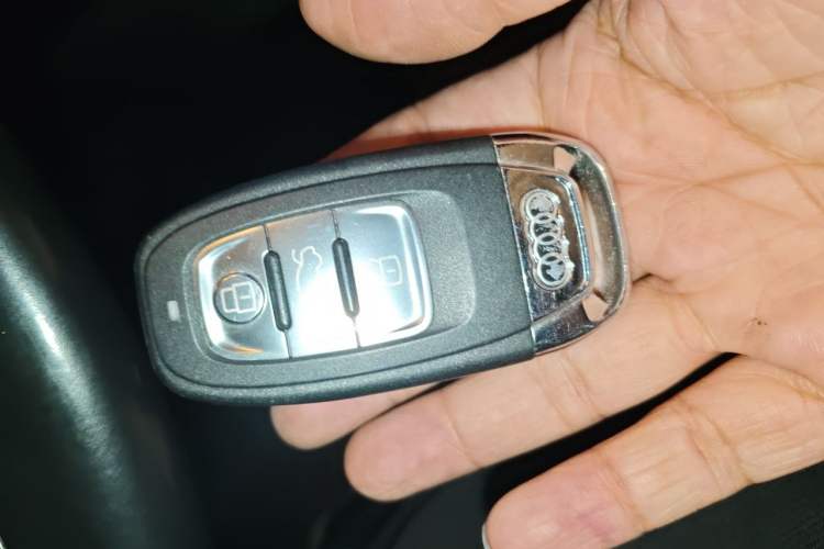 Used Audi Q5 2016 40 TFSI Trendy Edition Vehicle Key