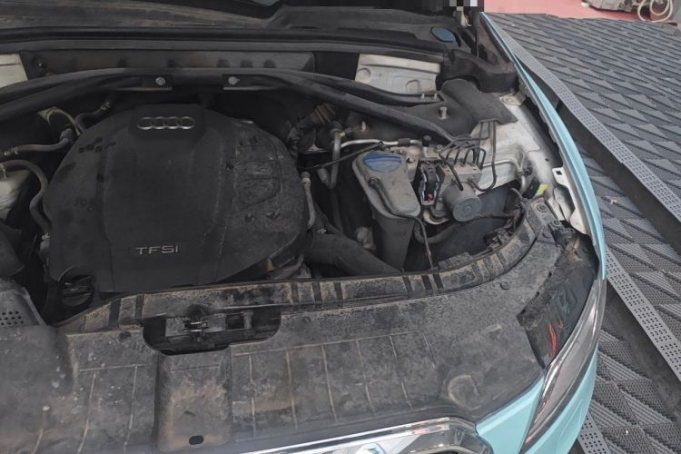 Used Audi Q5 2016 40 TFSI Technology Edition Engine Bay Left