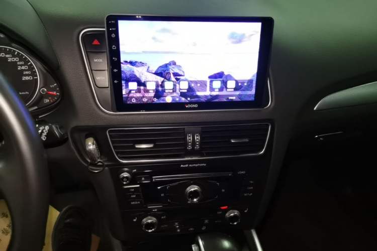 Used Audi Q5 2016 40 TFSI Technology Edition Audio And AC Panel