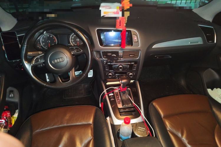 Used Audi Q5 2016 40 TFSI Technology Edition Center Console