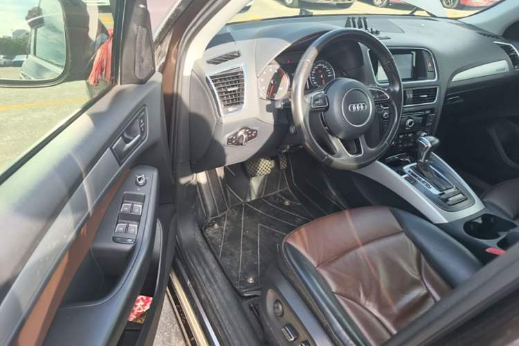 Used Audi Q5 2016 40 TFSI Technology Edition Driver Seat