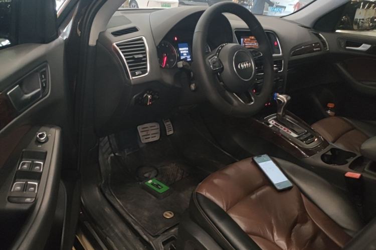 Used Audi Q5 2016 40 TFSI Technology Edition Driver Seat
