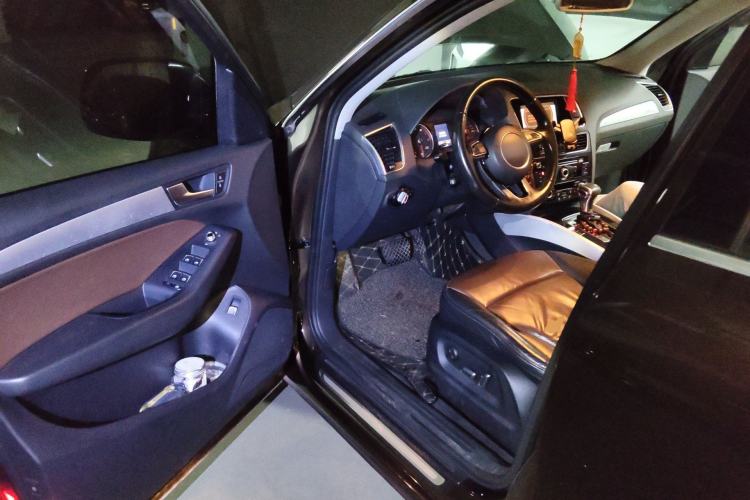 Used Audi Q5 2016 40 TFSI Technology Edition Driver Seat