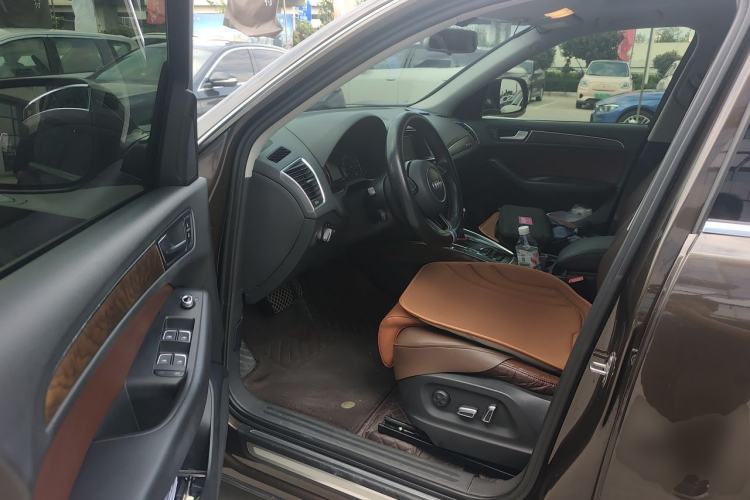 Used Audi Q5 2016 40 TFSI Trendy Edition Driver Seat
