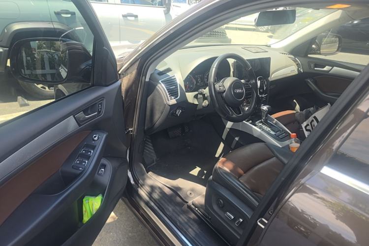 Used Audi Q5 2016 40 TFSI Technology Edition Driver Seat