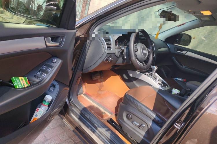 Used Audi Q5 2016 40 TFSI Technology Edition Driver Seat