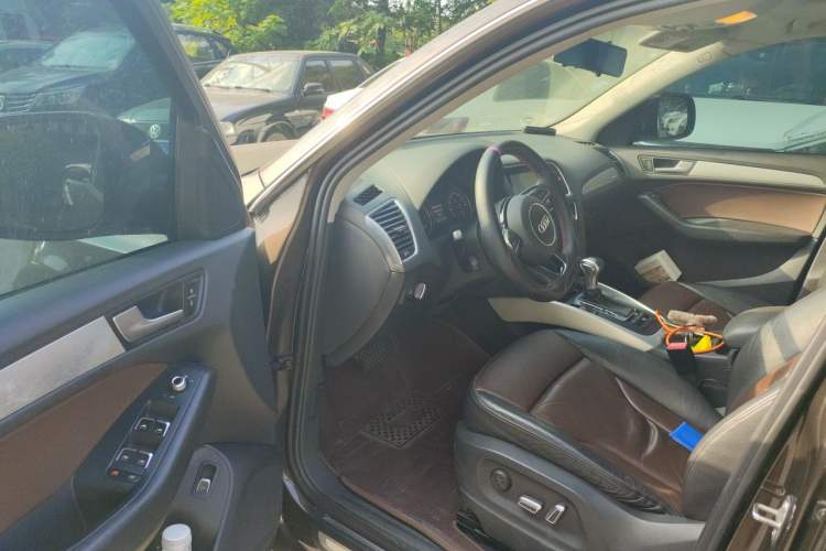 Used Audi Q5 2016 40 TFSI Technology Edition Driver Seat
