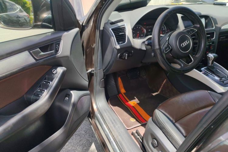 Used Audi Q5 2016 40 TFSI Technology Edition Driver Seat
