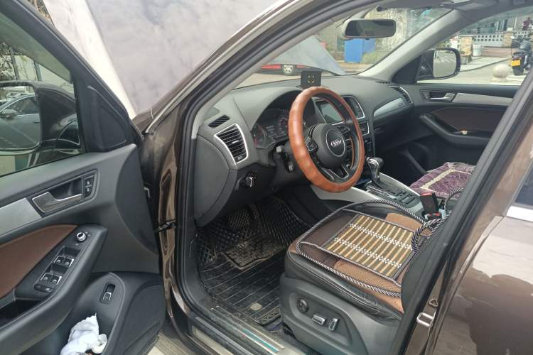Used Audi Q5 2016 40 TFSI Technology Edition Driver Seat