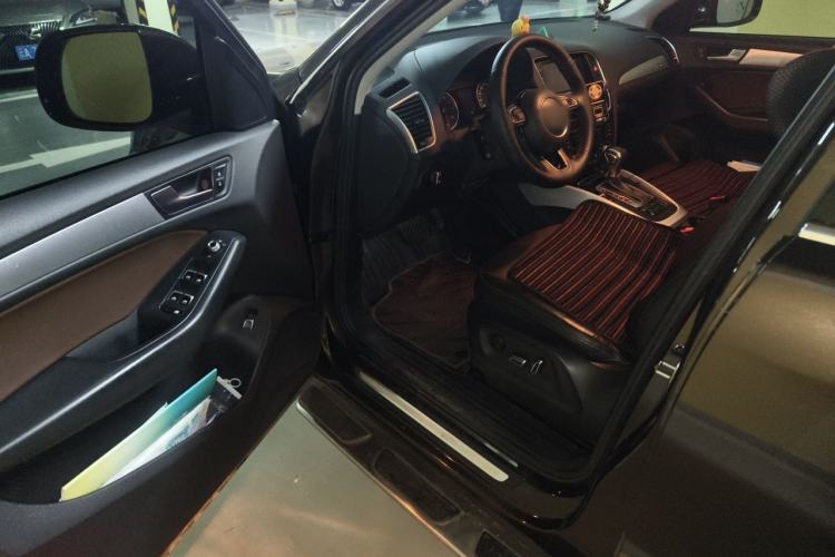 Used Audi Q5 2016 40 TFSI Technology Edition Driver Seat