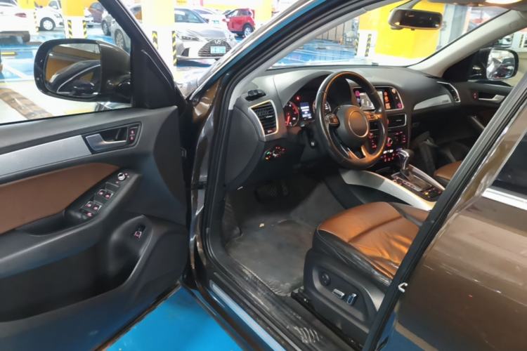 Used Audi Q5 2016 40 TFSI Technology Edition Driver Seat