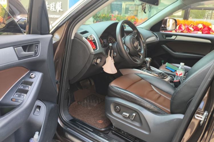 Used Audi Q5 2016 40 TFSI Technology Edition Driver Seat