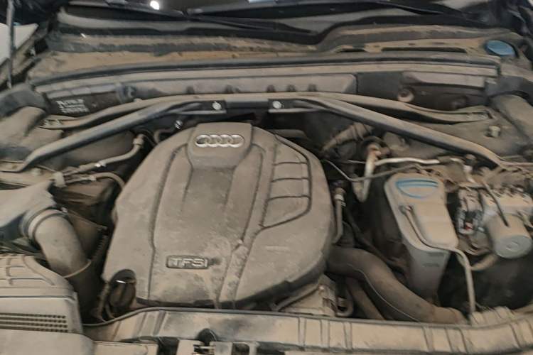 Used Audi Q5 2016 40 TFSI Technology Edition Engine Bay