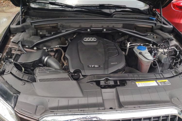 Used Audi Q5 2016 40 TFSI Trendy Edition Engine Bay