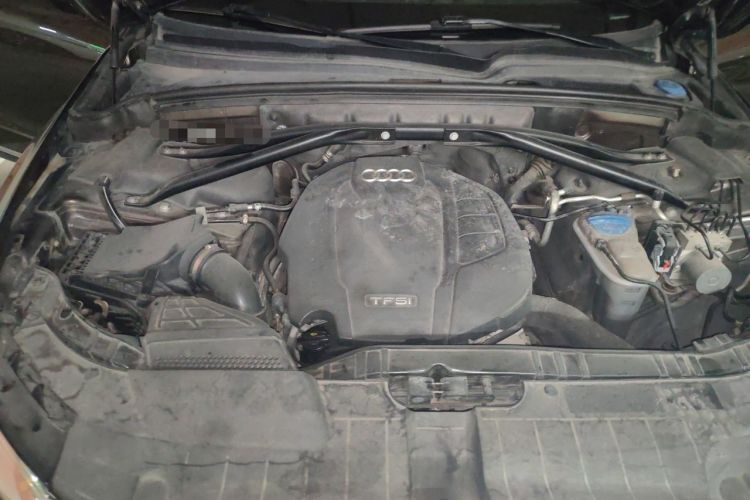 Used Audi Q5 2016 40 TFSI Technology Edition Engine Bay