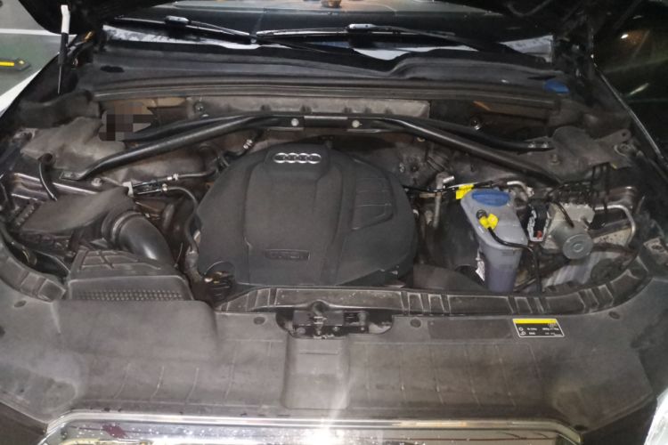 Used Audi Q5 2016 40 TFSI Comfort Model Engine Bay