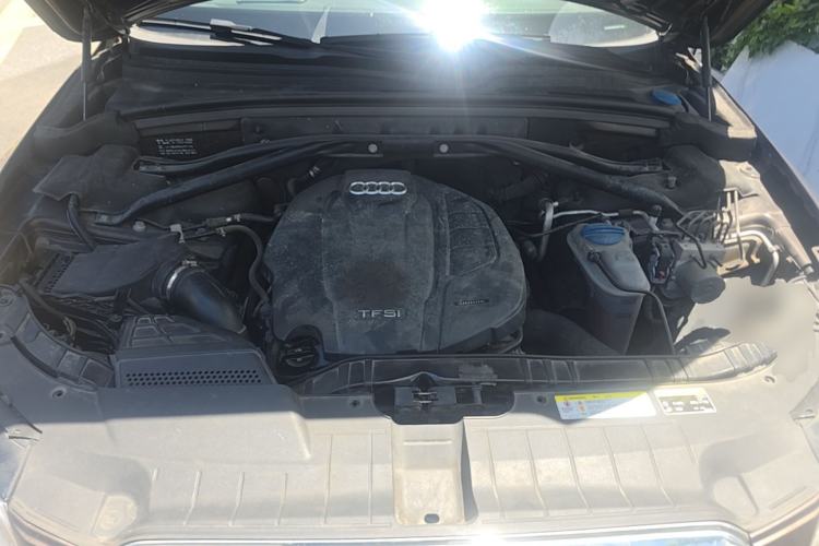 Used Audi Q5 2016 40 TFSI Technology Edition Engine Bay