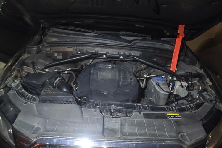 Used Audi Q5 2016 40 TFSI Technology Edition Engine Bay
