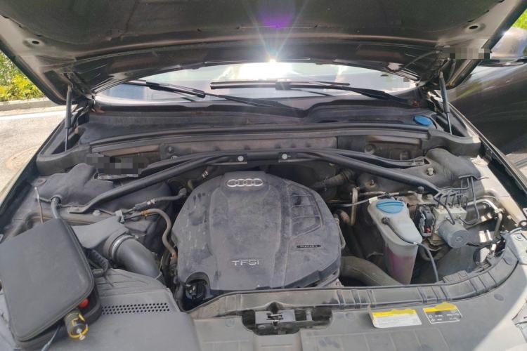 Used Audi Q5 2016 40 TFSI Technology Edition Engine Bay
