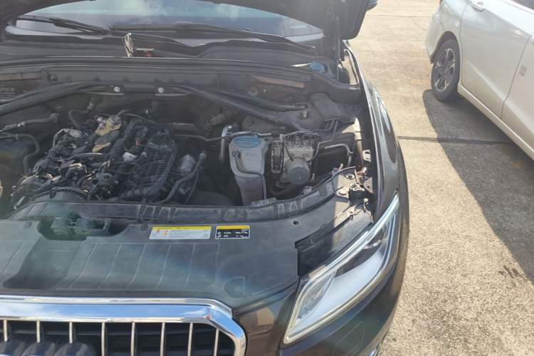 Used Audi Q5 2016 40 TFSI Technology Edition Engine Bay Left