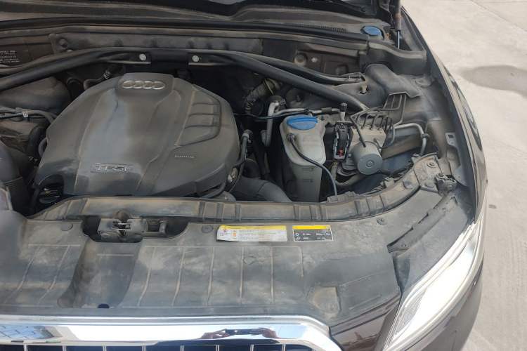 Used Audi Q5 2016 40 TFSI Trendy Edition Engine Bay Left