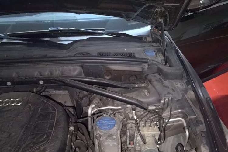 Used Audi Q5 2016 40 TFSI Technology Edition Engine Bay Left