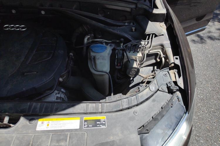Used Audi Q5 2016 40 TFSI Technology Edition Engine Bay Left