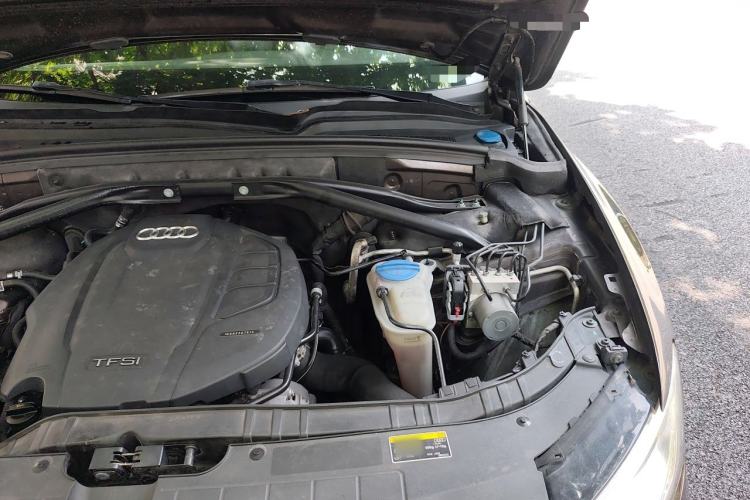 Used Audi Q5 2016 40 TFSI Comfort Model Engine Bay Left