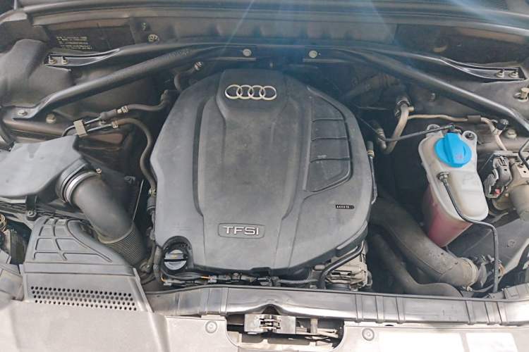 Used Audi Q5 2016 40 TFSI Trendy Edition Engine Bay