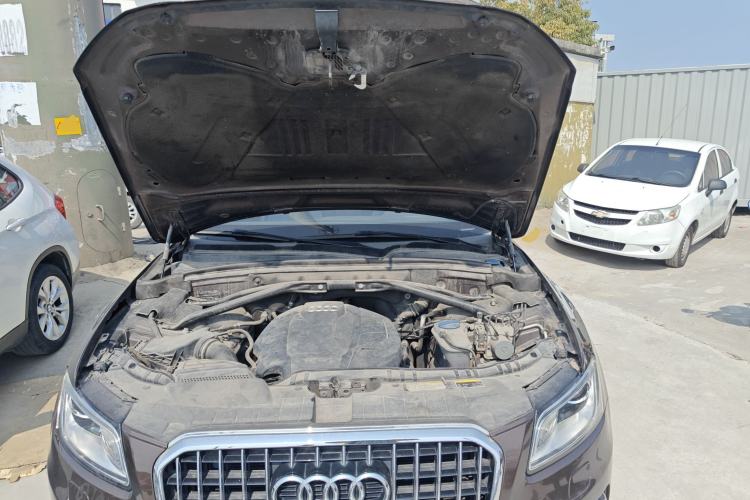 Used Audi Q5 2016 40 TFSI Trendy Edition Engine Bay